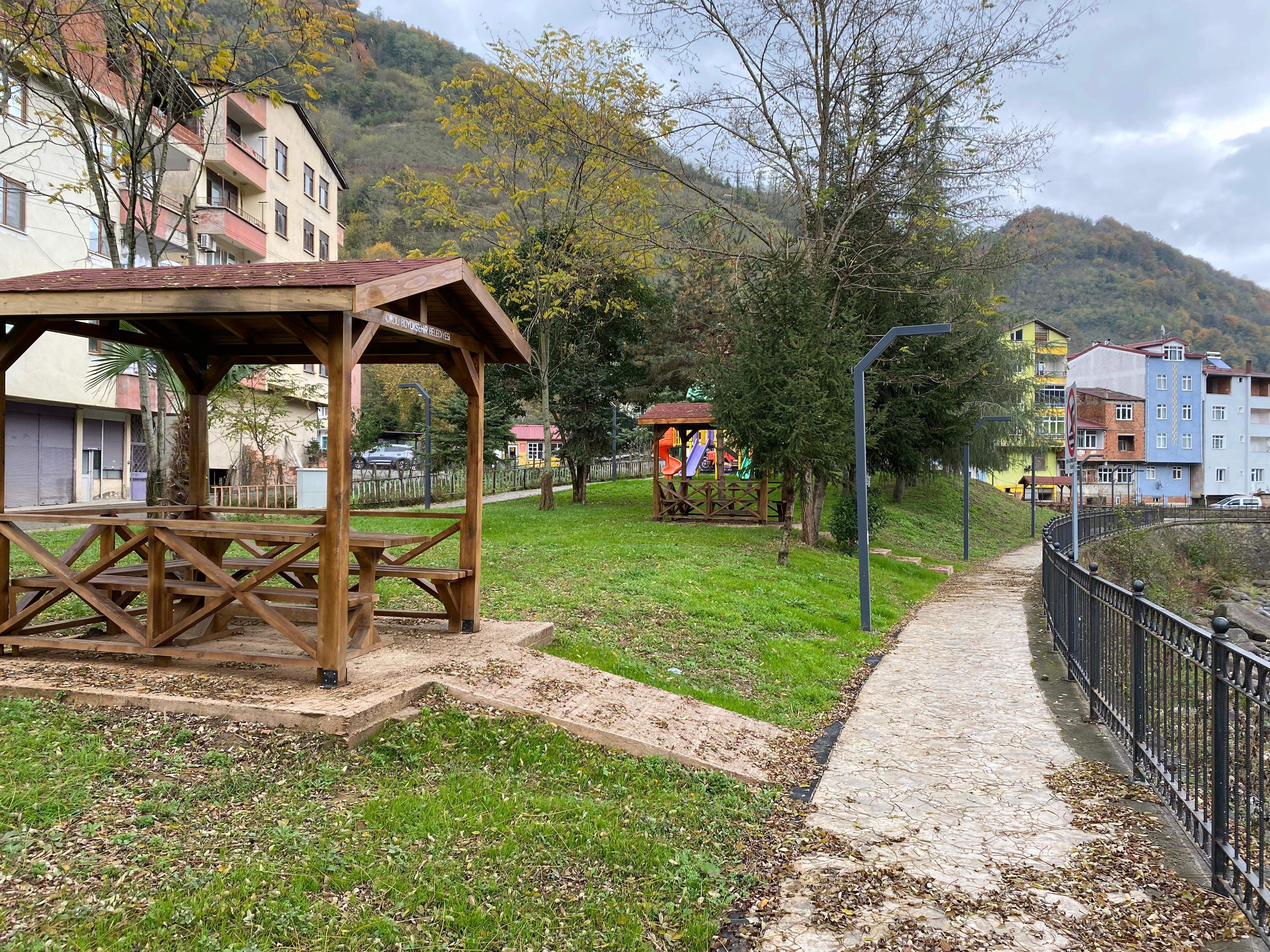 BÜYÜKŞEHİRDEN KIRLI’YA YENİ SOSYAL YAŞAM MERKEZİ